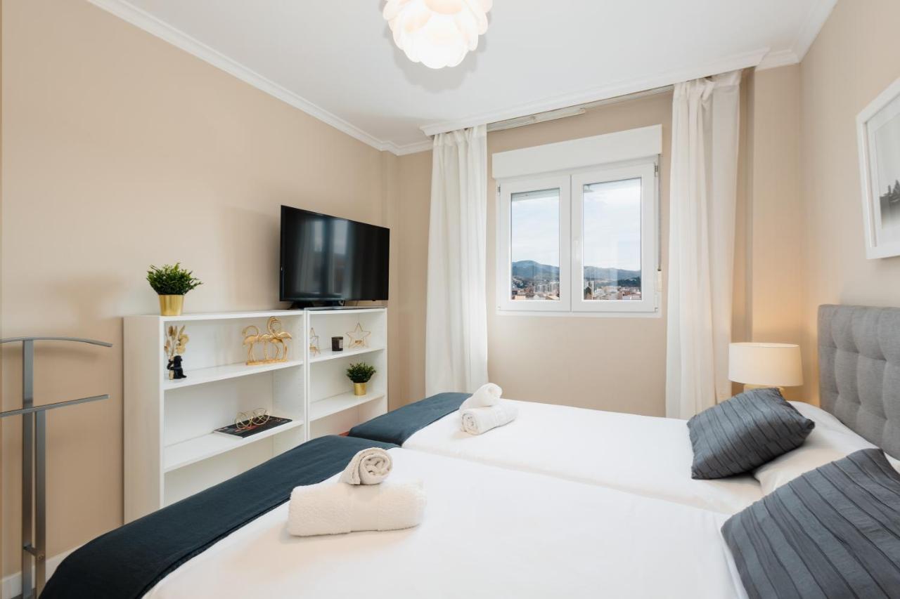 In The Historic Center Of Malaga, Very Close To The Beach And The Ave Train Station, With Private Parking Exterior foto