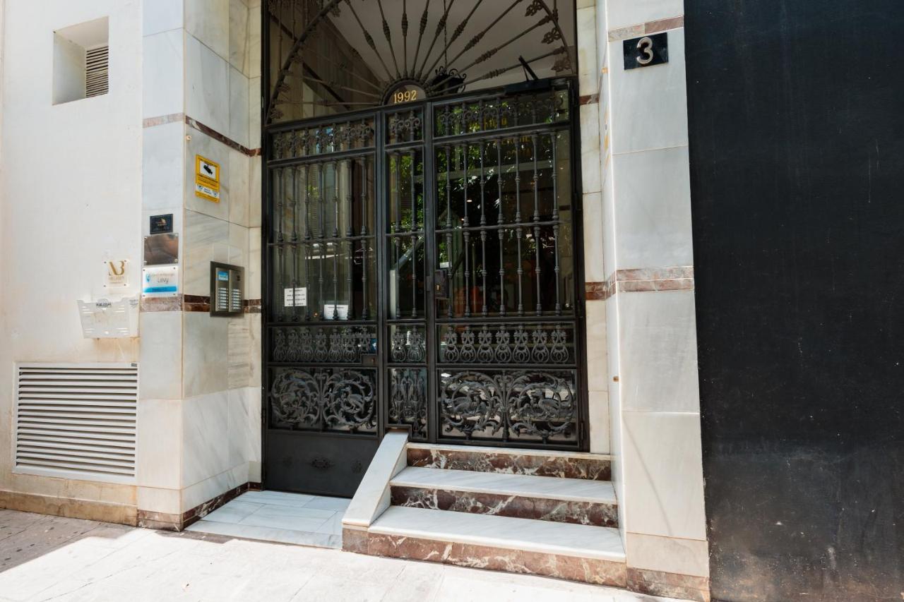 In The Historic Center Of Malaga, Very Close To The Beach And The Ave Train Station, With Private Parking Exterior foto